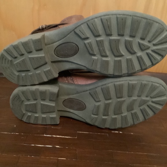 Earth Origins Ankle Boots - Picture 6 of 6